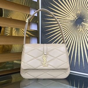 Meet your Posher, Pge